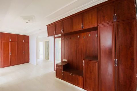 KARİZMA'DAN DENİZ MANZARALI GENİŞ 4+1 DAİRE