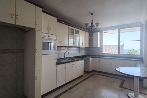 KARİZMA'DAN DENİZ MANZARALI KONUM HARİKASI 4+1 DAİRE