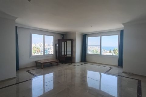 KARİZMA'DAN DENİZ MANZARALI KONUM HARİKASI 4+1 DAİRE