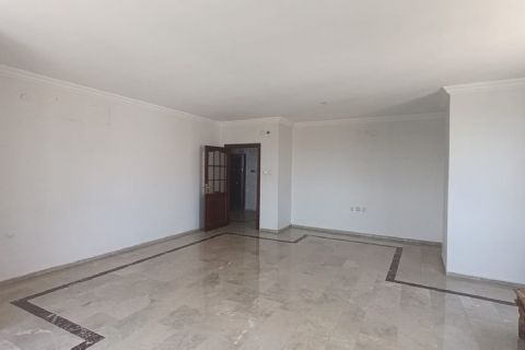 KARİZMA'DAN DENİZ MANZARALI KONUM HARİKASI 4+1 DAİRE