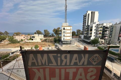 KARİZMA'DAN DENİZ MH DE DENİZ MANZARALI BALKONLU SIFIR 1+1