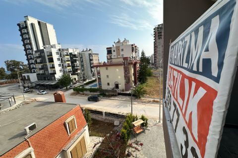 KARİZMA'DAN DENİZ MH DE DENİZ MANZARALI BALKONLU SIFIR 1+1