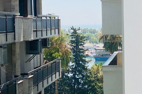 KARİZMA'DAN DENİZE 50 MT EV VE OFİS KULLANIMINA UYGUN 2+1
