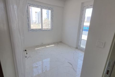 KARİZMA'DAN DENİZE YAKIN HAVUZLU SIFIR 2+1 YAZLIK