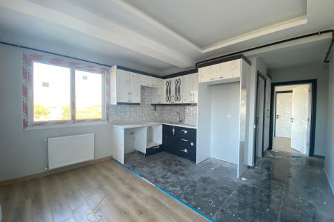KARİZMA'DAN DENİZE YÜRÜME MESAFELİ EBEVEYN BANYOLU SIFIR 1+1
