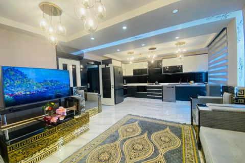 KARİZMA'DAN EBEVEYN BANYOLU HAVUZLU  LÜKS 4+1 DAİRE 
