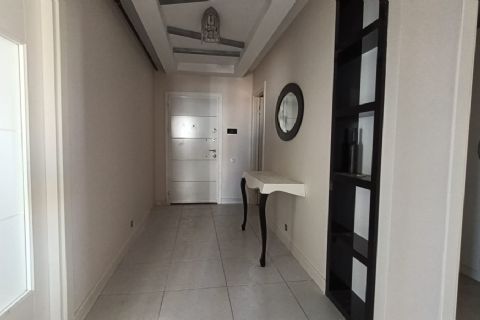 KARİZMA'DAN ELİT SİTE İÇERİSİNDE HAVUZLU 3+1