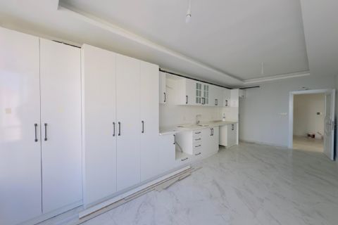 KARİZMA'DAN FATİH MH DE DENİZ MANZARALI HAVUZLU SİTEDE GENİŞ YENİLENMİŞ 3+1