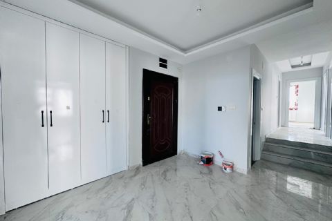 KARİZMA'DAN FATİH MH DE DENİZ MANZARALI HAVUZLU SİTEDE GENİŞ YENİLENMİŞ 3+1