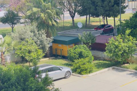 KARİZMA'DAN FORUM CİVARI TEK BLOK ARA KAT GENİŞ 4+1