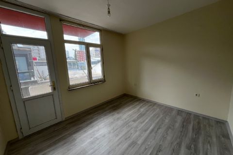 KARİZMA'DAN FORUMUN ARKASINDA YENİLENMİŞ 2+1