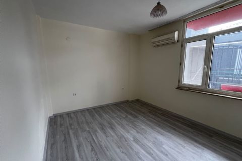 KARİZMA'DAN FORUMUN ARKASINDA YENİLENMİŞ 2+1