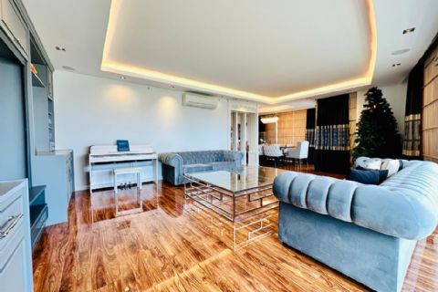 KARİZMA'DAN FUAT MOREL'DE PRESTİJLİ SİTEDE LÜKS TRİPLEKS DAİRE 