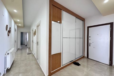 KARİZMA'DAN GENİŞ KOMBİLİ HAVUZLU 4+1 SİTE İÇİ