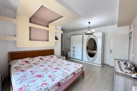 KARİZMA'DAN GENİŞ KOMBİLİ HAVUZLU 4+1 SİTE İÇİ