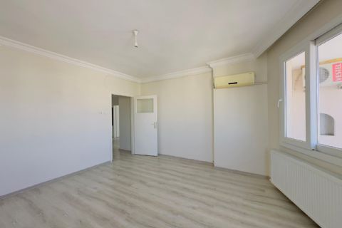 KARİZMA'DAN GMK BULVARINDA  DENİZ GÖREN KOMBİLİ 3+1