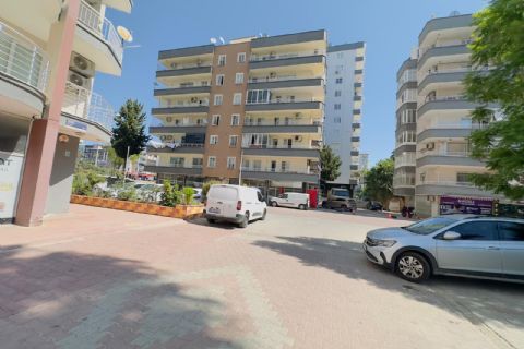KARİZMA'DAN GMK BULVARINDA SAHİLE YÜRÜME MESAFESİNDE 3+1
