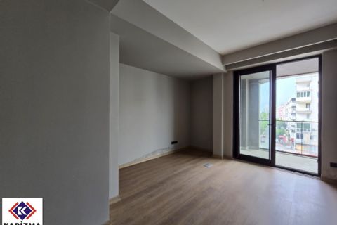 KARİZMA'DAN GMK CEPHELİ KAPALI OTOPARKLI PRESTİJLİ SIFIR OFİS
