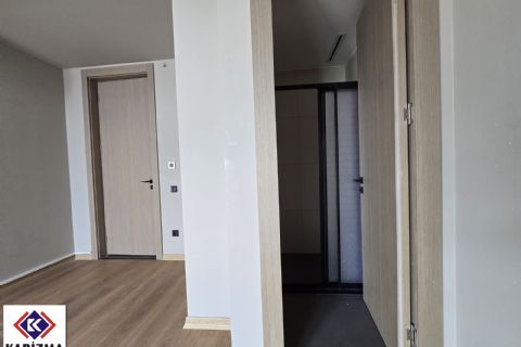 KARİZMA'DAN GMK CEPHELİ KAPALI OTOPARKLI PRESTİJLİ SIFIR OFİS