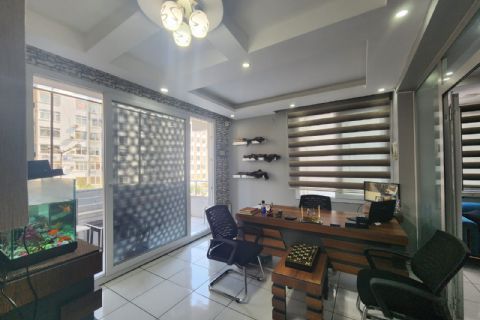 KARİZMA'DAN GMK ÜZERİ POZCUNUN GÖBEĞİNDE TABELA DEĞERİ YÜKSEK 2+1