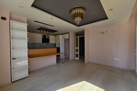 KARİZMA'DAN HAVUZLU 3 CEPHESİ AÇIK EBEVEYN BANYOLU GENİŞ 2+1