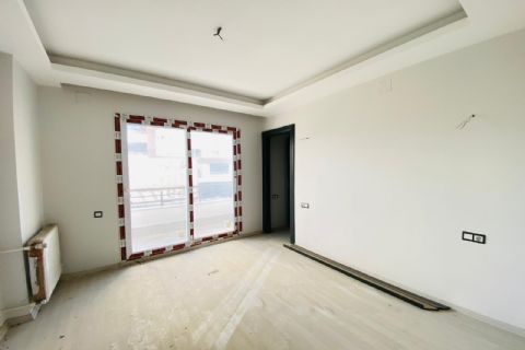 KARİZMA'DAN HAVUZLU FULL JENERATÖR DENİZE YÜRÜME MESAFESİNDE 2+1