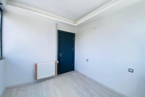 KARİZMA'DAN HAVUZLU FULL JENERATÖR DENİZE YÜRÜME MESAFESİNDE 2+1