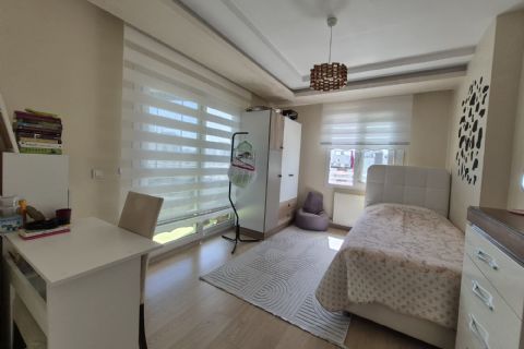 KARİZMA'DAN HAVUZLU JENERATÖRLÜ 4+1