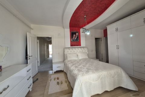 KARİZMA'DAN HAVUZLU JENERATÖRLÜ 4+1