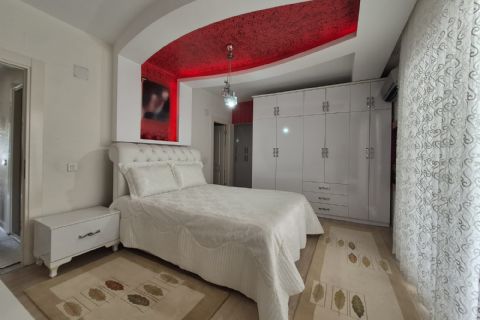 KARİZMA'DAN HAVUZLU JENERATÖRLÜ 4+1