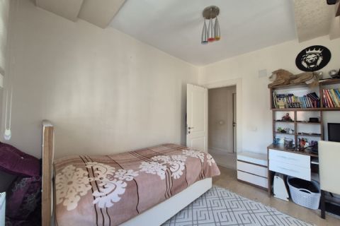 KARİZMA'DAN HAVUZLU JENERATÖRLÜ 4+1