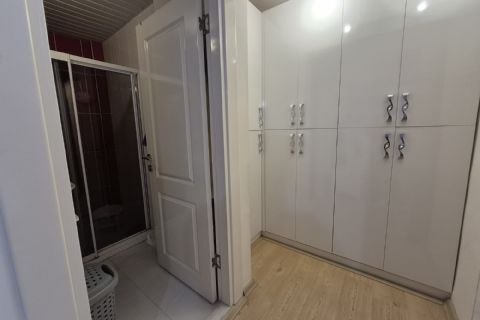 KARİZMA'DAN HAVUZLU JENERATÖRLÜ 4+1