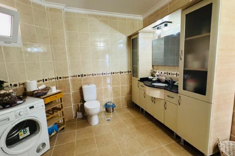 KARİZMA'DAN HAVUZLU SİTE İÇERİSİNDE 1000 M2 BAĞIMSIZ VİLLA