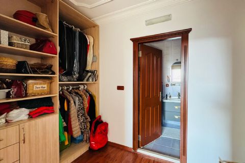 KARİZMA'DAN HAVUZLU SİTE İÇERİSİNDE 1000 M2 BAĞIMSIZ VİLLA