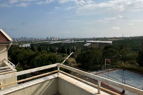 KARİZMA'DAN HAVUZLU VİLLA SİTE İÇİNDE 4+1 TRİPLEKS