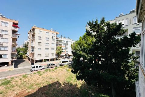 KARİZMA'DAN İÇİ TEMİZ BAKIMLI FERAH 3+1