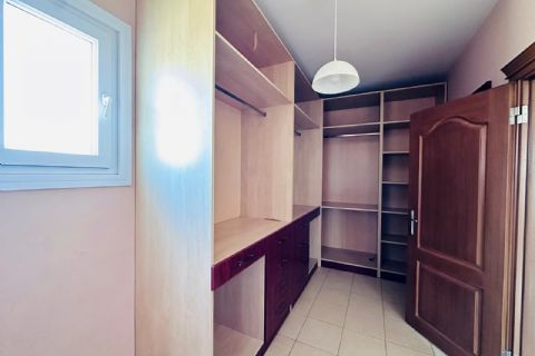 KARİZMA'DAN İKİ BLOKLU KOMBİLİ GENİŞ 4+1