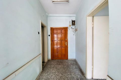 KARİZMA'DAN İSTİKLAL CADDESİNE CEPHELİ MERKEZİ KONUMDA 2+1 OFİS