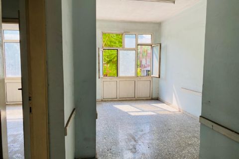 KARİZMA'DAN İSTİKLAL CADDESİNE CEPHELİ MERKEZİ KONUMDA 2+1 OFİS