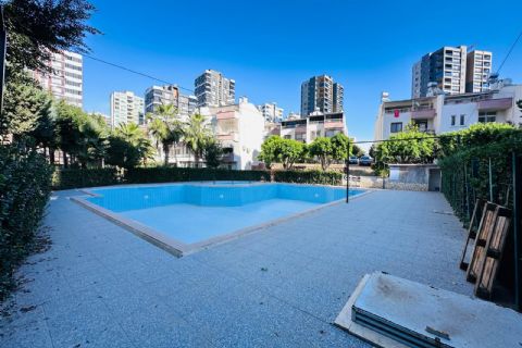 KARİZMA'DAN KÖŞE BAŞI HAVUZLU KOMBİLİ 5+1 TRİPLEKS VİLLA