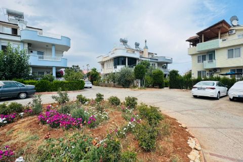 KARİZMA'DAN KUYULUKTA SİTE İÇERİSİNDE HAVUZLU TRİPLEKS VİLLA