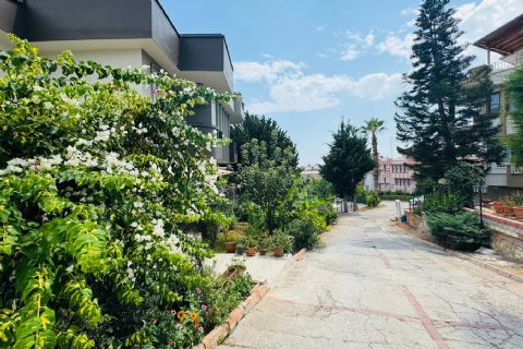 KARİZMA'DAN KUYULUKTA SİTE İÇERİSİNDE HAVUZLU TRİPLEKS VİLLA