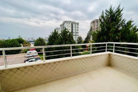 KARİZMA'DAN LİMONLUKTA CEPHELERİ AÇIK GENİŞ HAVUZLU 4+1