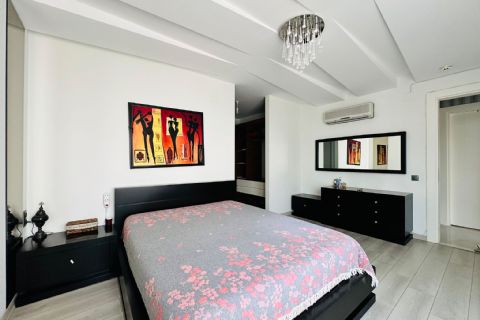 KARİZMA'DAN LÜKS SİTE İÇİ AQUA PARKLI GENİŞ 4+1