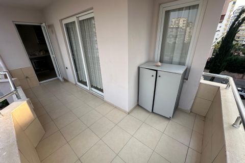 KARİZMA'DAN MENDERES MH DE MERKEZİ KONUMLU MASRAFSIZ VE GENİŞ 1+1