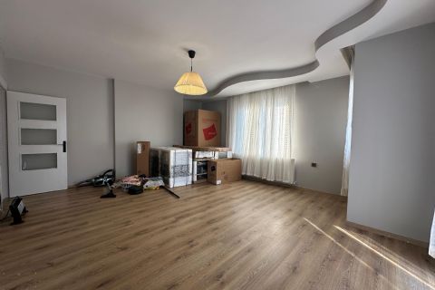KARİZMA'DAN MENDERES MH DE MERKEZİ KONUMLU MASRAFSIZ VE GENİŞ 1+1
