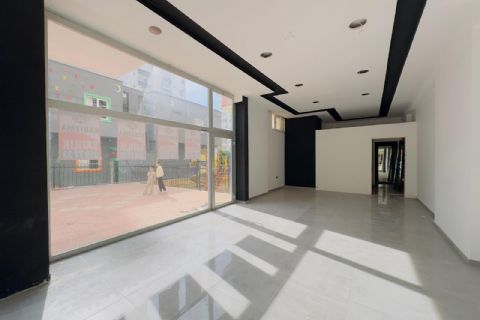 KARİZMA'DAN MENDERES MH DE MERKEZİ YOLA CEPHELİ  DÜKKAN