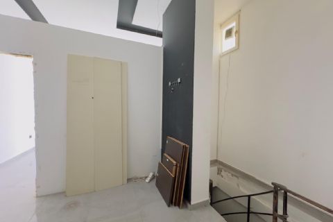 KARİZMA'DAN MENDERES MH DE MERKEZİ YOLA CEPHELİ  DÜKKAN