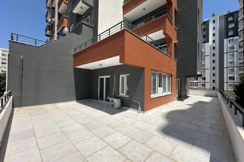 KARİZMA'DAN MENDERES'TE ANAYOLA KOMŞU TERASLI2+1 OFİS