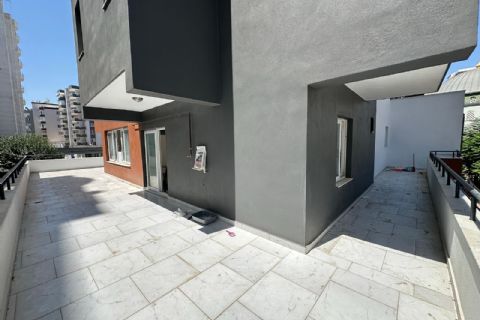 KARİZMA'DAN MENDERES'TE ANAYOLA KOMŞU TERASLI2+1 OFİS